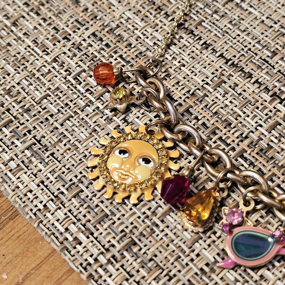 Vintage Lunch At The Ritz 2Go Sun with Sunglasses Necklace - Picture 4 of 8